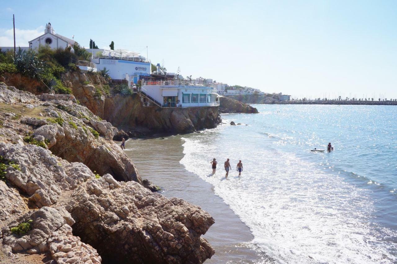 Matilda Home On The Beach Ситжес Екстериор снимка